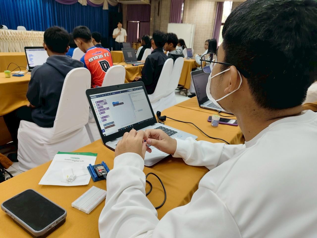 LINE_ALBUM_Day 2_250509_1