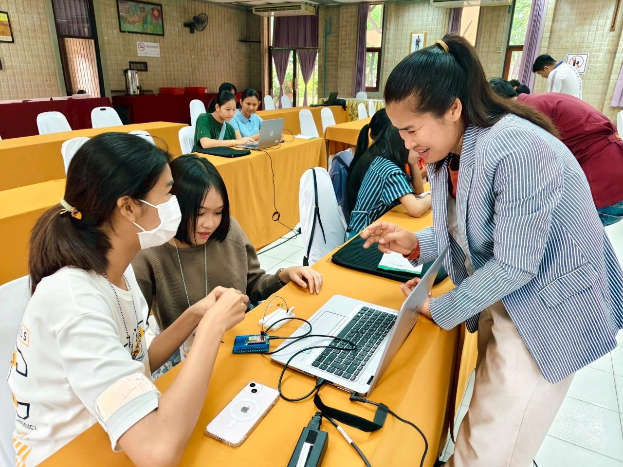 LINE_ALBUM_Day 2_250509_2