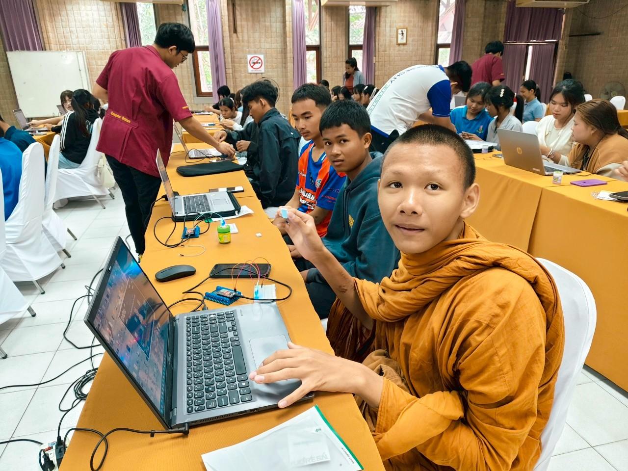 LINE_ALBUM_Day 2_250509_4